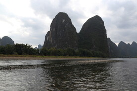 桂林漓江山峰特写