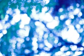 多彩光韵光斑夜空背景