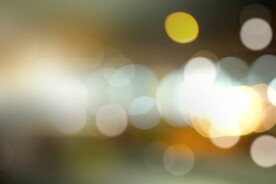 多彩光韵光斑夜空背景