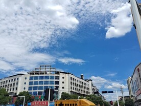 蓝天白云 