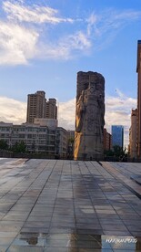 雕塑  