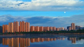 湖水  