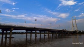 湖水  