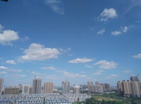  蓝天白高楼