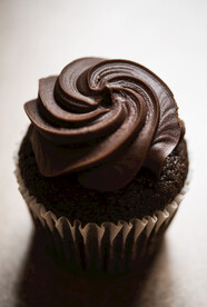 黑巧克力纸杯蛋糕