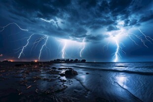 闪电雷电灾难现场素材图片