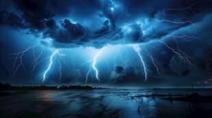 闪电雷电灾难现场素材图片