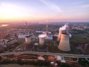 火力发电站燃煤发电厂冷却塔图片