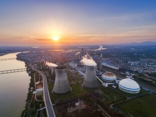 火力发电站燃煤发电厂冷却塔图片