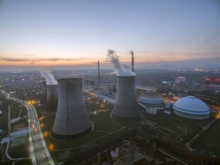 火力发电站燃煤发电厂冷却塔图片