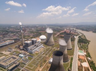 火力发电站燃煤发电厂冷却塔图片