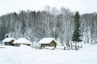 阿尔泰山雪景