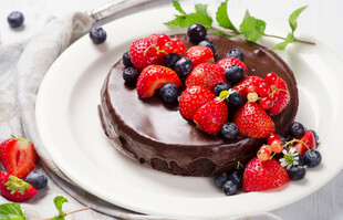 巧克力水果生日蛋糕
