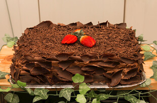 巧克力脆皮蛋糕