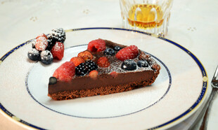 水果巧克力蛋糕块