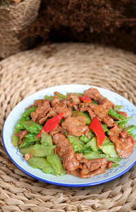 苦瓜炒肉 