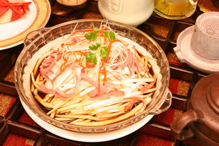 腊味蒸芋丝