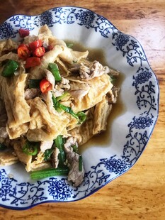腐竹炒肉