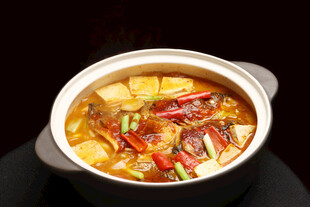 鱼头豆腐煲