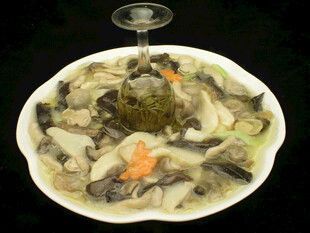 绿茶野山菌
