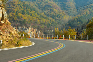 山里彩虹路