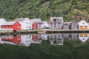 湖边