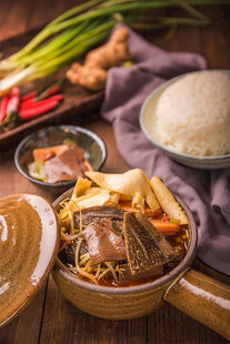 砂锅牛杂