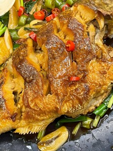 红烧鲈鱼