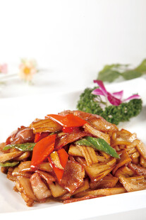 杏鲍菇炒培根 