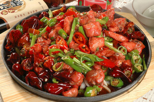 铁板鸡丁 