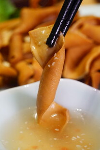 卤鸭肠