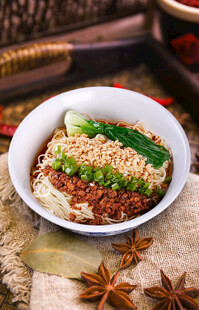 杂酱面 豌杂面