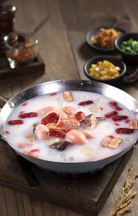 药膳鸡腰锅