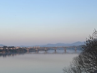 赣州 江河 浮桥 山