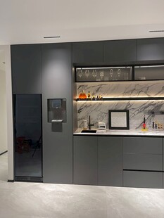 围合高级感装修木作厨房餐边柜子