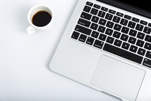 创意电脑办公桌面摆拍