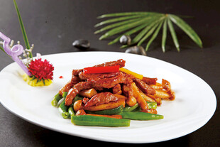 彩椒炒牛肉