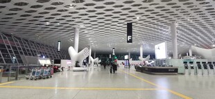 深圳机场一角