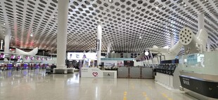 深圳机场一角 