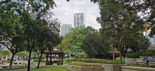 吉隆坡城中城公园一角