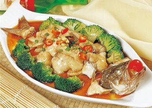 过河鲈鱼