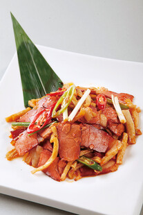 萝卜干炒腊肉 