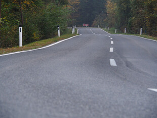 蜿蜒公路