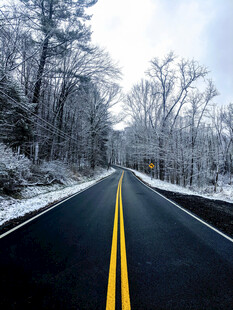 公路雪景