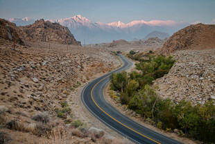 自然山脉公路