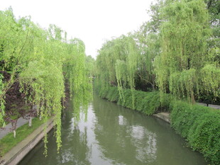 小河