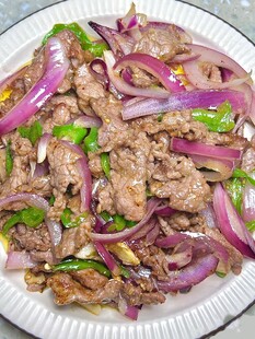 洋葱炒牛肉