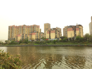 河边建筑
