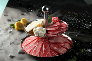 精致双层涮牛肉拼盘