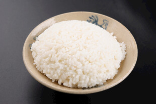 一碗晶莹白米饭